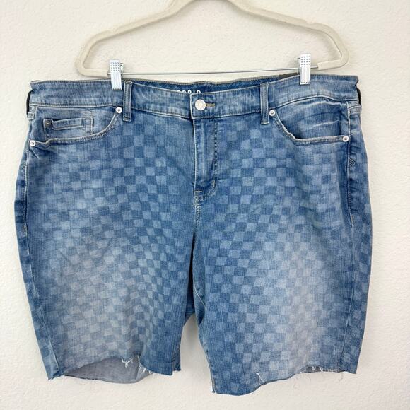 Torrid Women Perfect 10" Bermuda Denim Short Size 22 Vintage Stretch Summer Blue - Picture 1 of 10